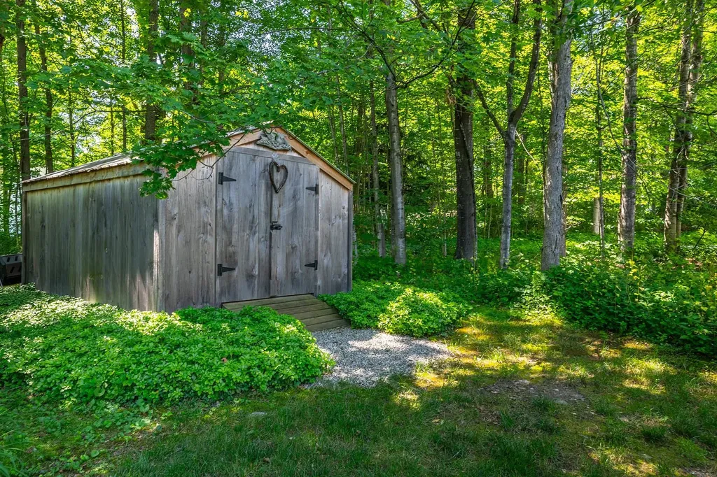 866 East Manchester Road Manchester VT 05255