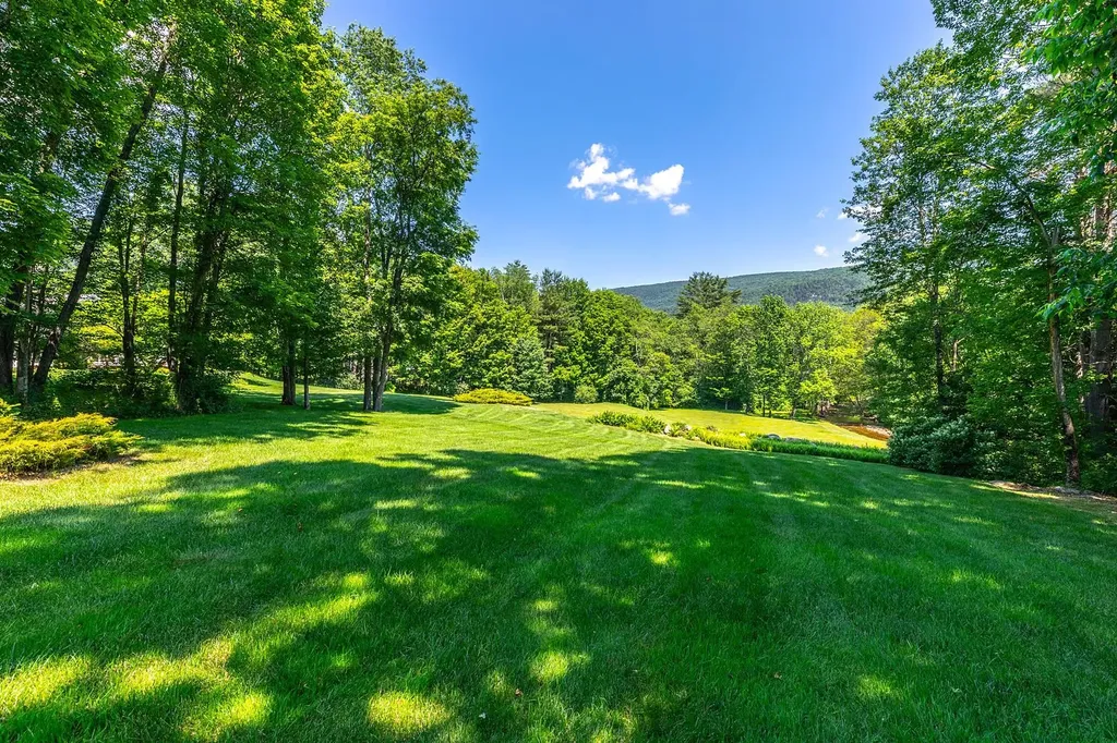 866 East Manchester Road Manchester VT 05255