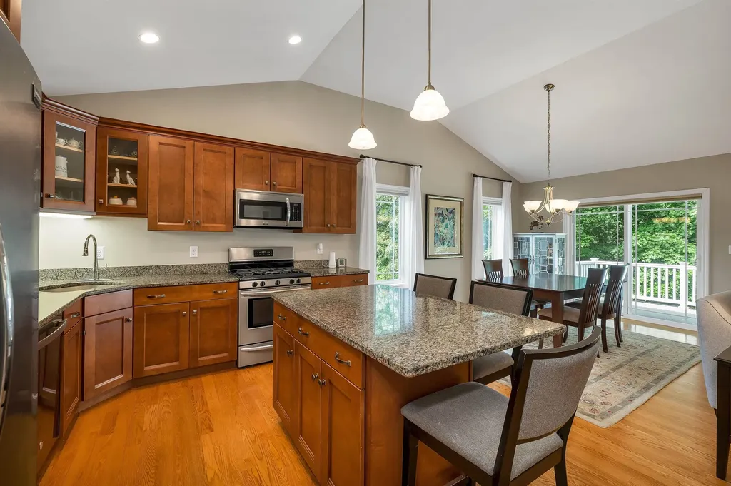 39 Gordon Mountain Road Windham NH 03087