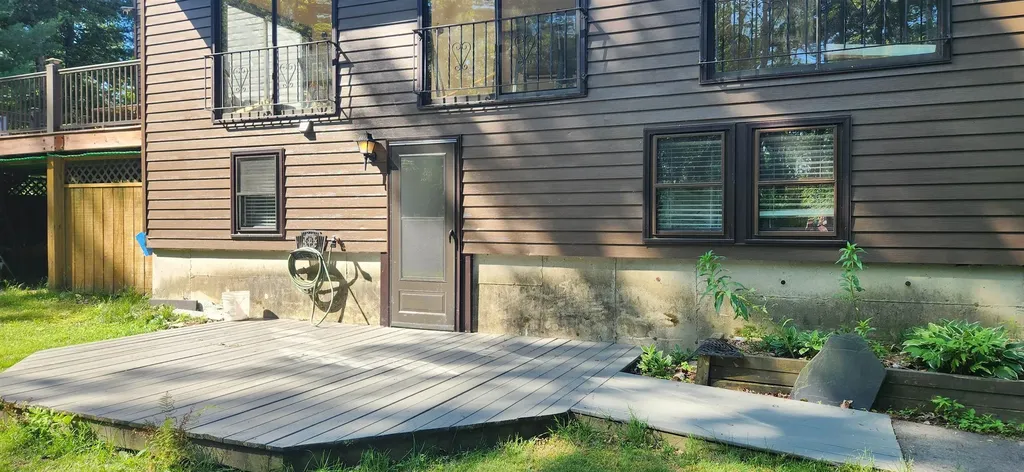 62 Hovey Road Londonderry NH 03053