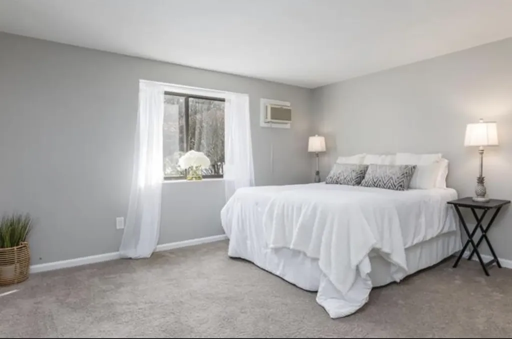 22 Essex Green Court Merrimack NH 03054
