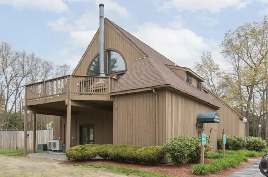 22 Essex Green Court Merrimack NH 03054