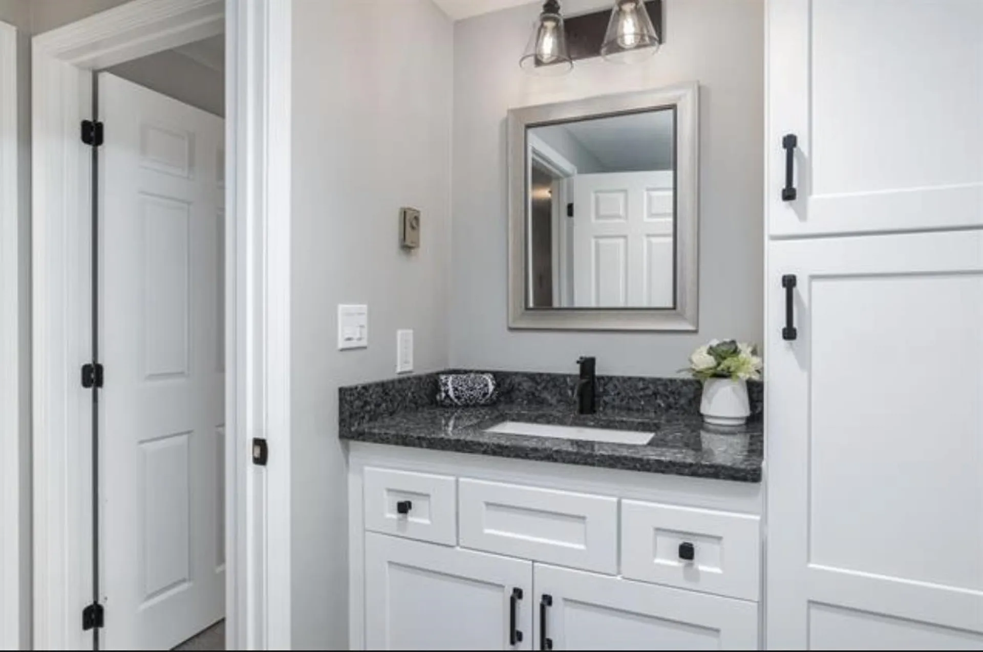 22 Essex Green Court Merrimack NH 03054