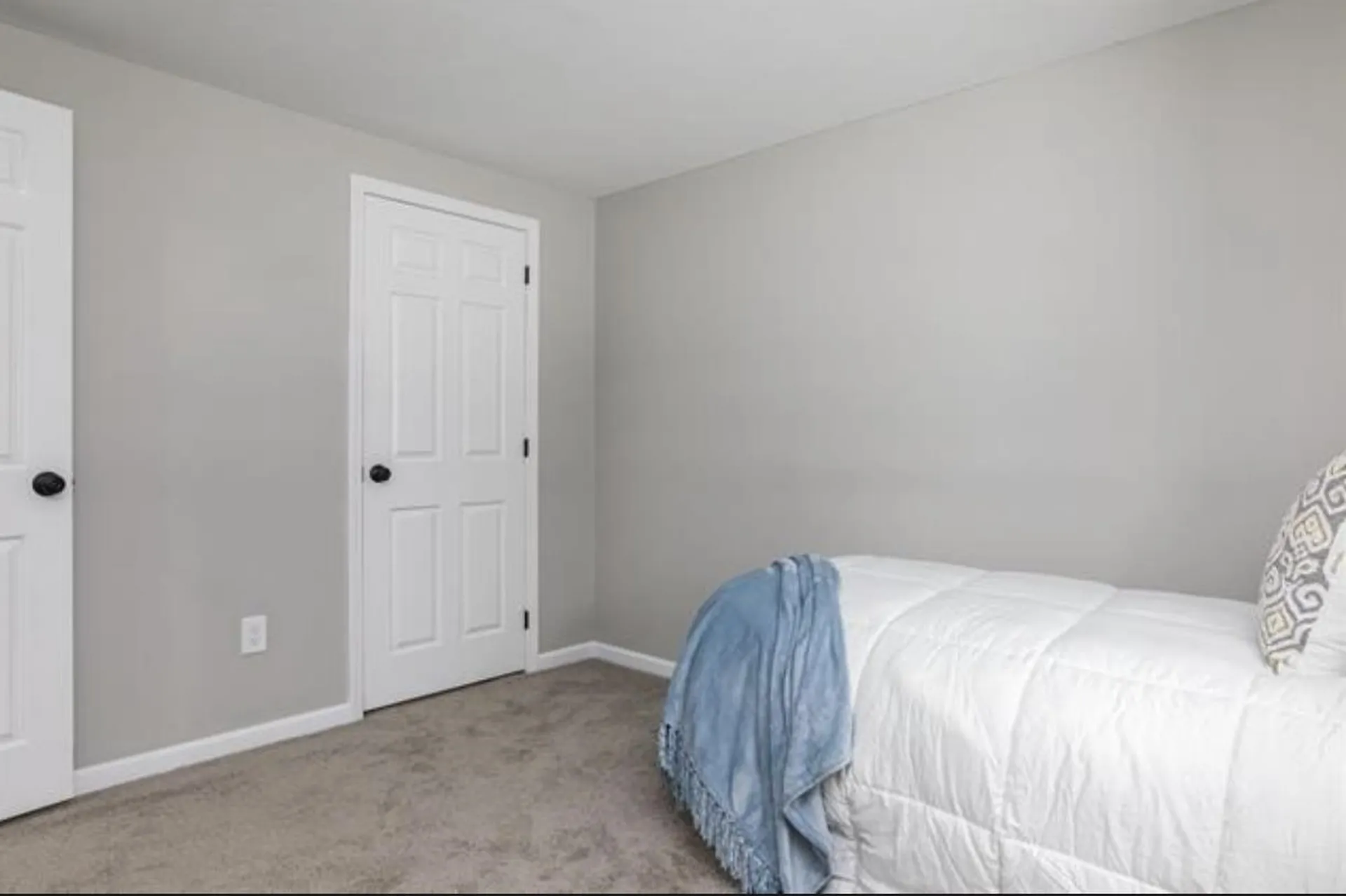 22 Essex Green Court Merrimack NH 03054