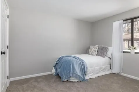 22 Essex Green Court Merrimack NH 03054
