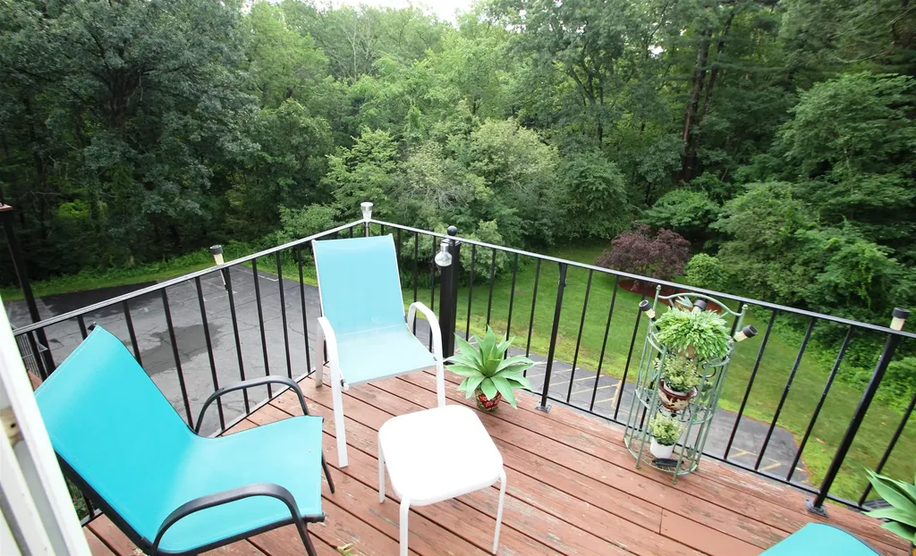 13 Dallas Drive Dracut MA 01826