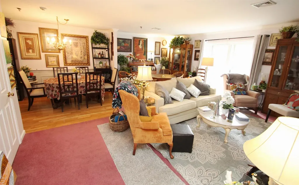 13 Dallas Drive Dracut MA 01826