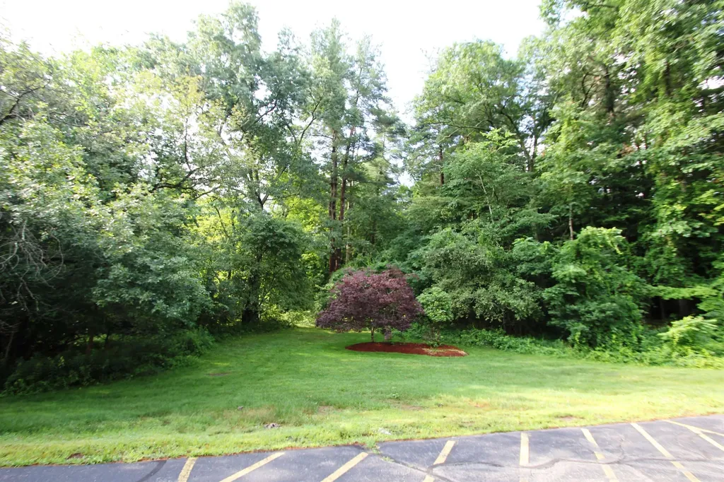 13 Dallas Drive Dracut MA 01826