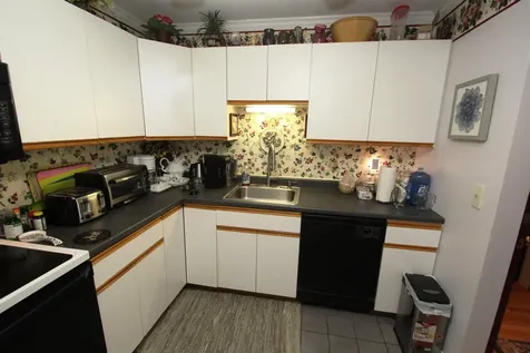 13 Dallas Drive Dracut MA 01826