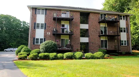 13 Dallas Drive Dracut MA 01826