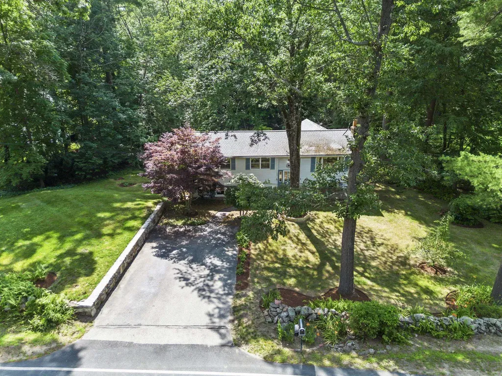 135 Musquash Road Hudson NH 03051