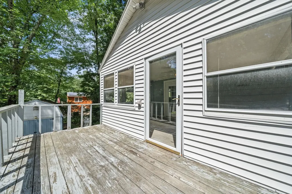 135 Musquash Road Hudson NH 03051