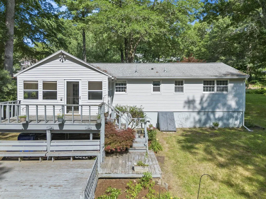 135 Musquash Road Hudson NH 03051