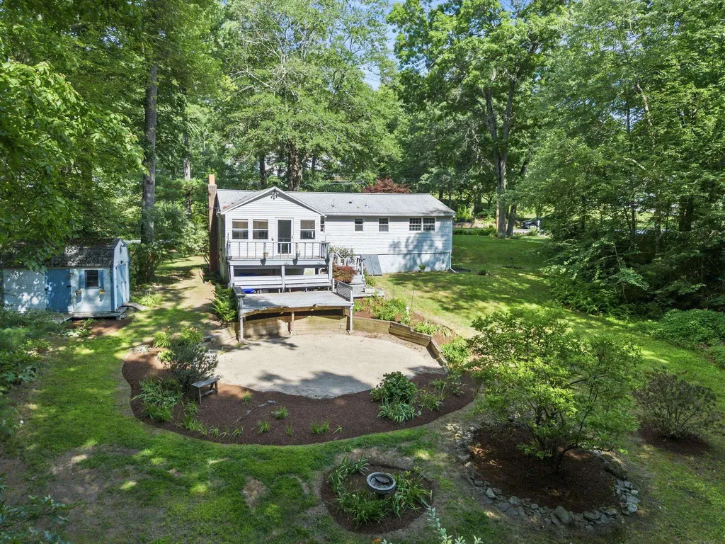 135 Musquash Road Hudson NH 03051