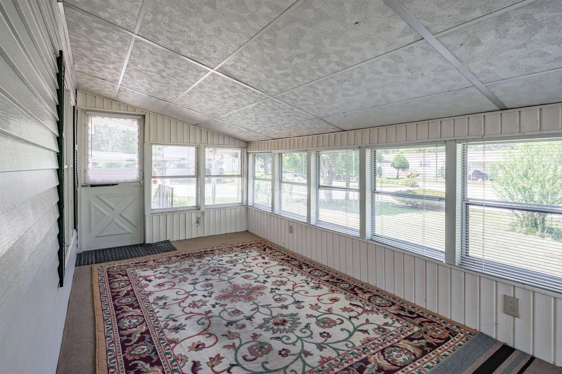 6 Embassy Avenue Hooksett NH 03106
