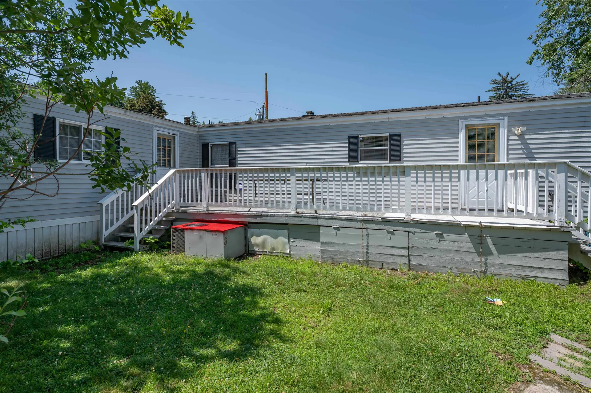 6 Embassy Avenue Hooksett NH 03106