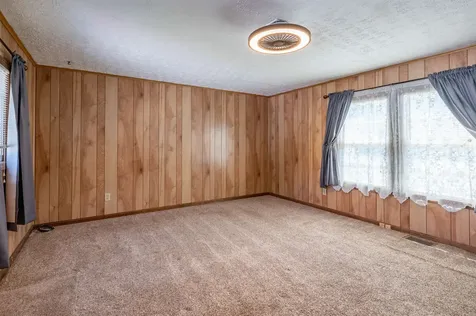 6 Embassy Avenue Hooksett NH 03106