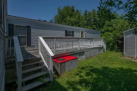 6 Embassy Avenue Hooksett NH 03106
