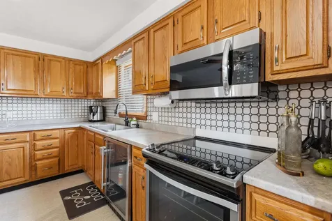 357 Gray Street Manchester NH 03103
