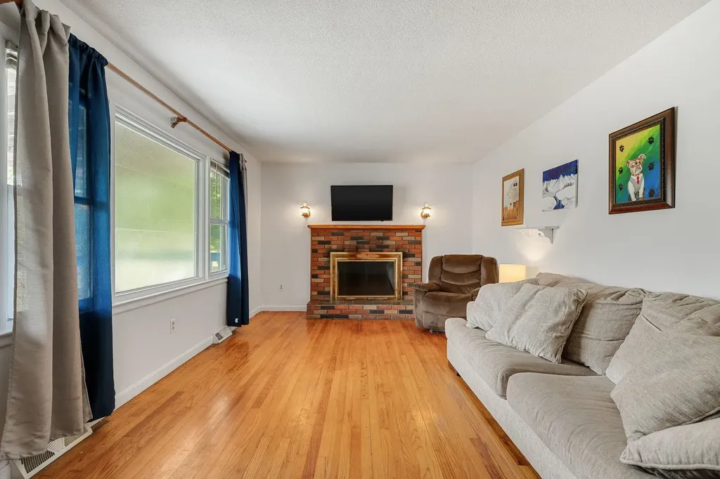 57 Don Mar Terrace Colchester VT 05446