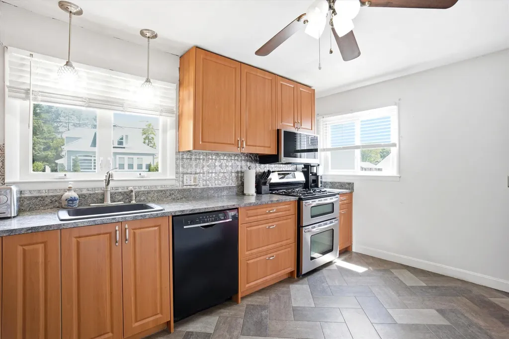 176 Portsmouth Avenue Manchester NH 03109