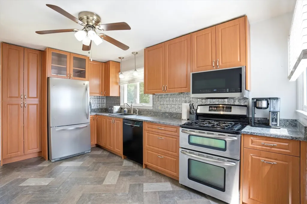176 Portsmouth Avenue Manchester NH 03109