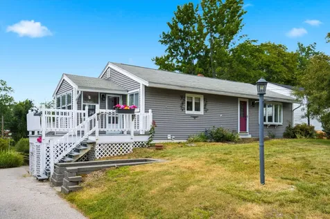 176 Portsmouth Avenue Manchester NH 03109