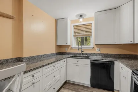 94 Maple Street Somersworth NH 03878