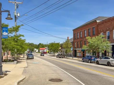94 Maple Street Somersworth NH 03878