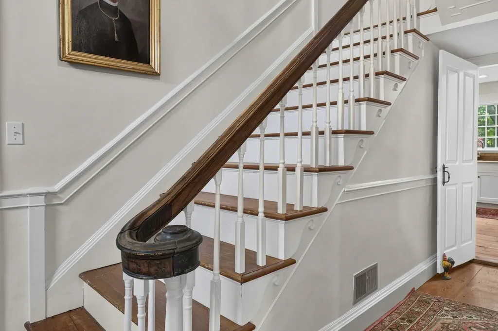 27 Haverhill Road Chester NH 03036