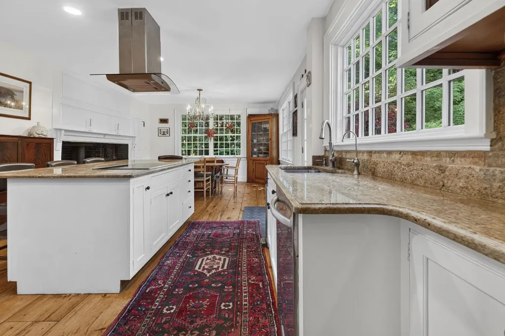 27 Haverhill Road Chester NH 03036