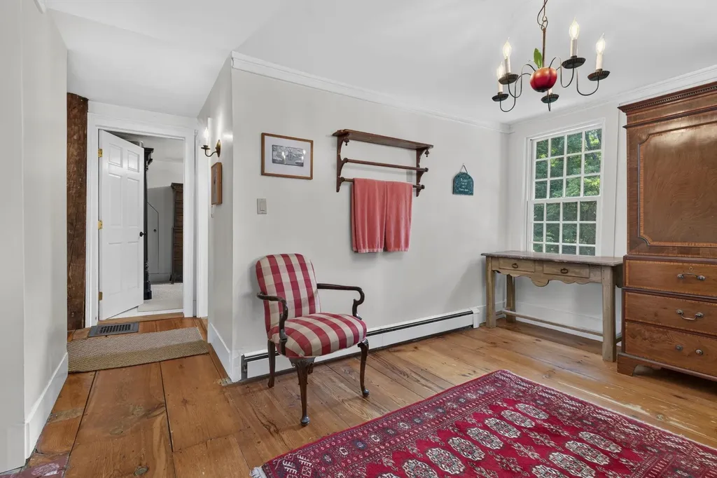 27 Haverhill Road Chester NH 03036