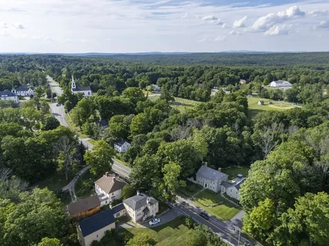 27 Haverhill Road Chester NH 03036