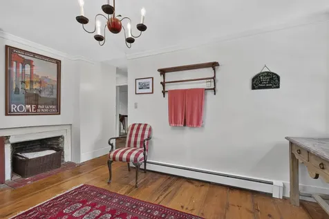 27 Haverhill Road Chester NH 03036