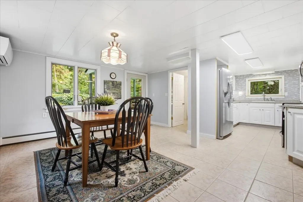 285 East Road Ferrisburgh VT 05473