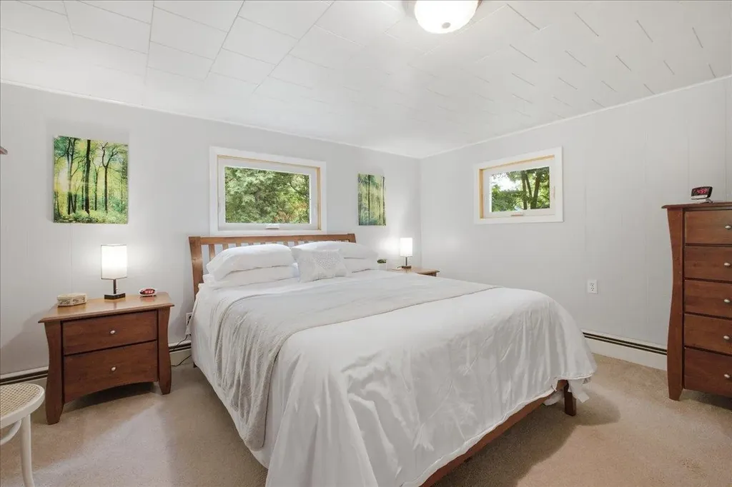 285 East Road Ferrisburgh VT 05473