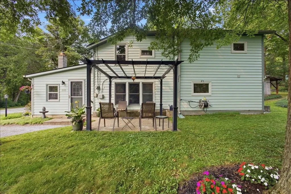 285 East Road Ferrisburgh VT 05473