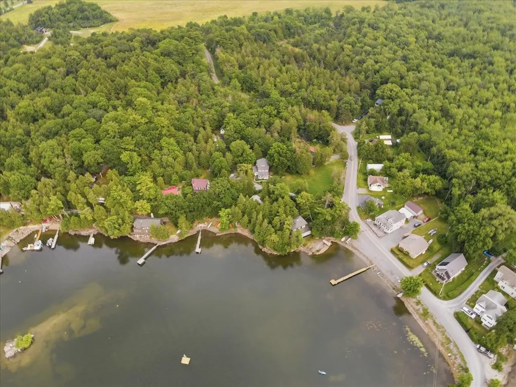 285 East Road Ferrisburgh VT 05473