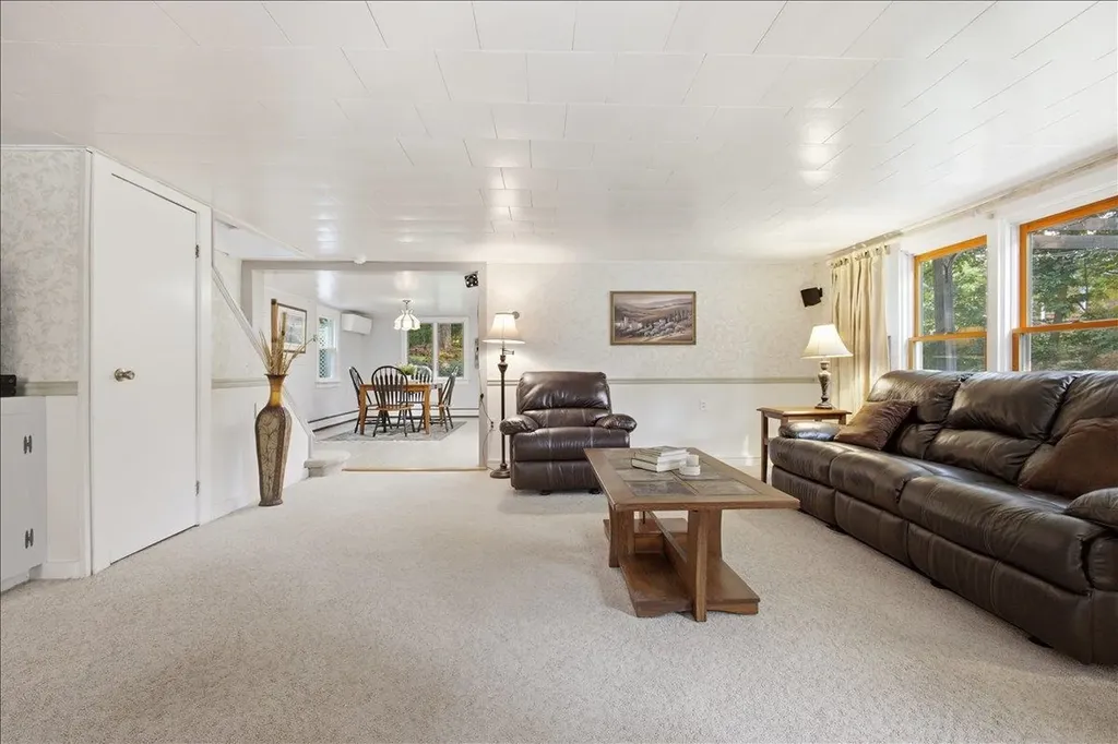 285 East Road Ferrisburgh VT 05473