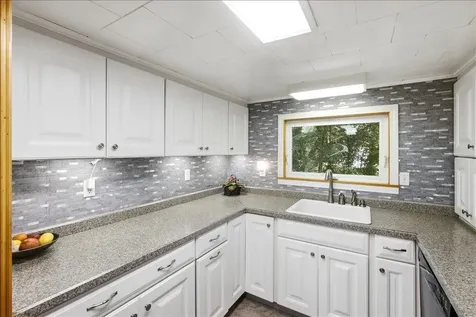 285 East Road Ferrisburgh VT 05473
