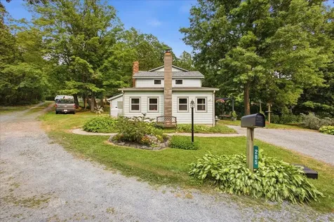 285 East Road Ferrisburgh VT 05473