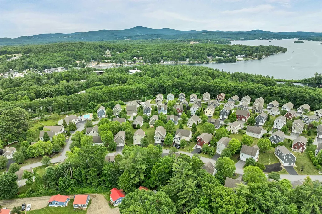 34 Memory Lane Laconia NH 03246