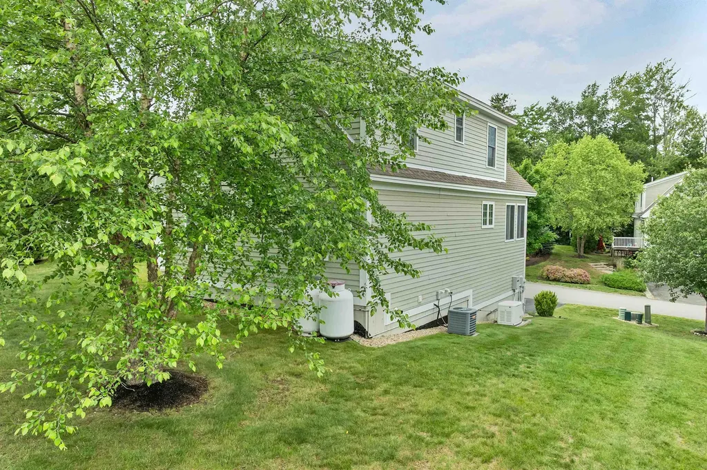 34 Memory Lane Laconia NH 03246
