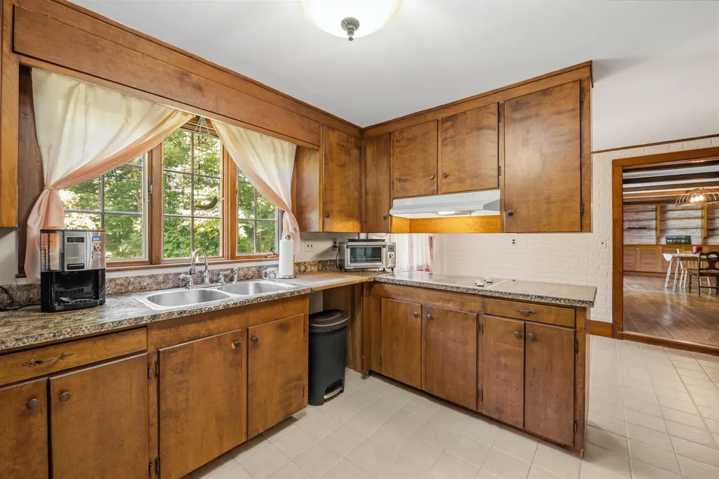 151 South Main Street Colebrook NH 03576