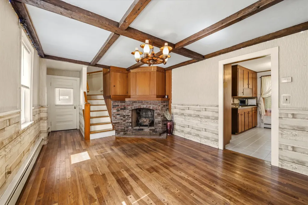 151 South Main Street Colebrook NH 03576