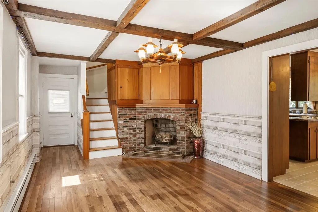 151 South Main Street Colebrook NH 03576
