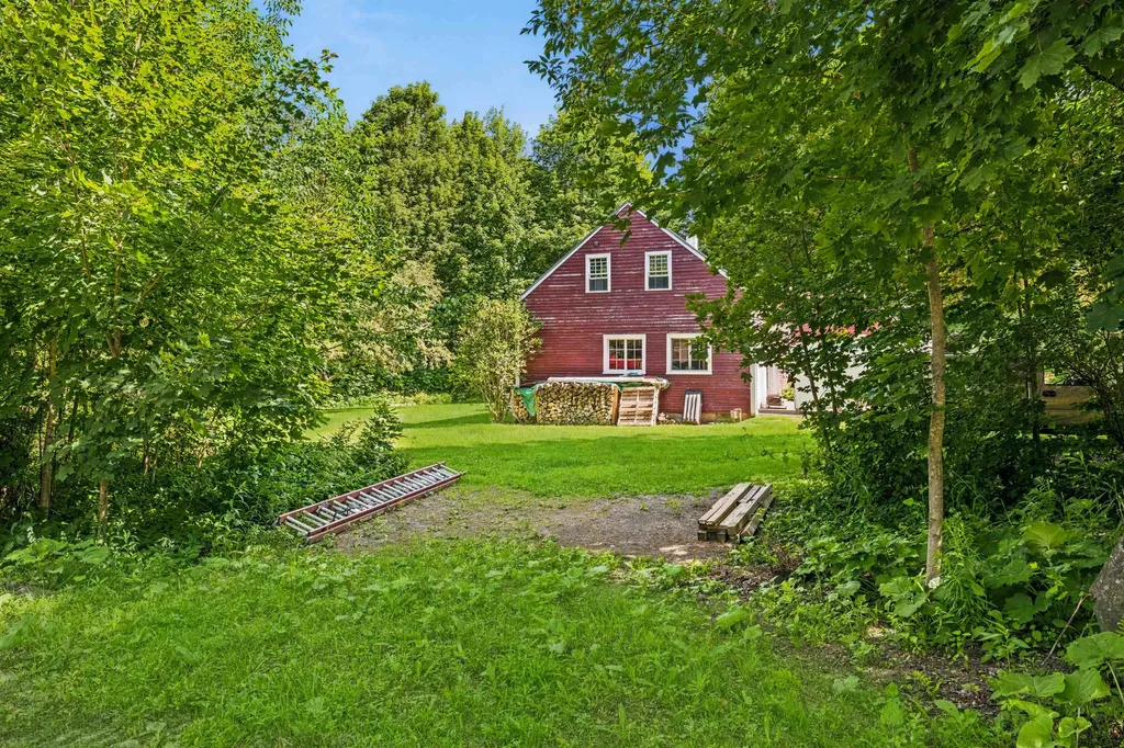 151 South Main Street Colebrook NH 03576