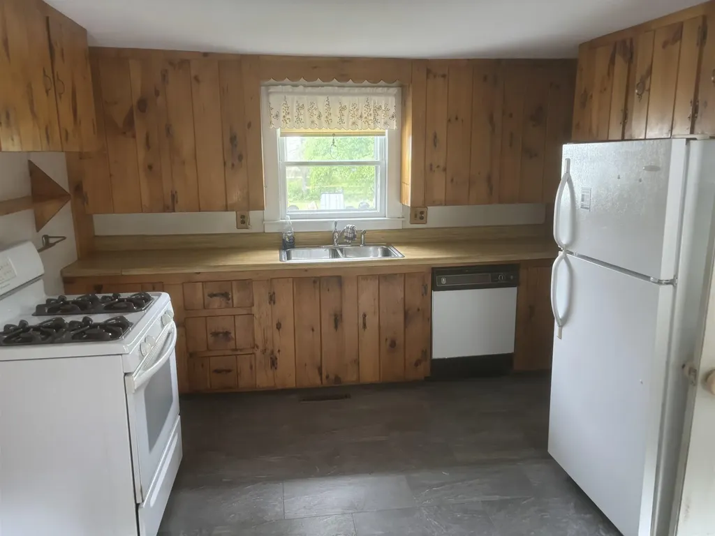 332 Main Street Alton NH 03810
