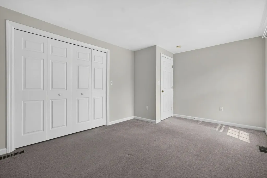 199 Heathrow Avenue Manchester NH 03104