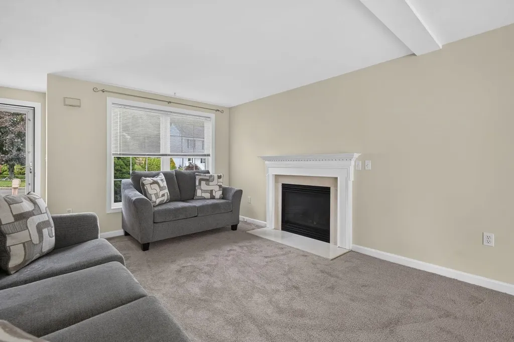 199 Heathrow Avenue Manchester NH 03104
